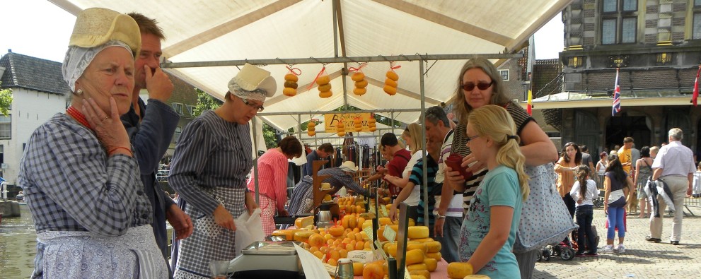 Kaasmarkt Alkmaar.jpg Kaasmarkt Alkmaar.jpg