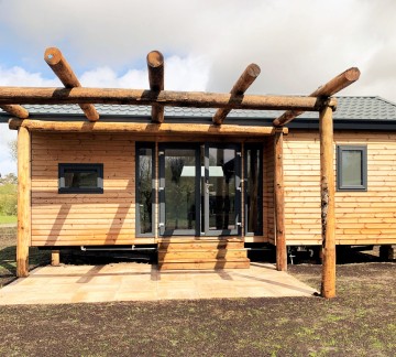 Duinlodge 4 personen - Buitenaanzicht 2 - Sint Maartenszee.jpg