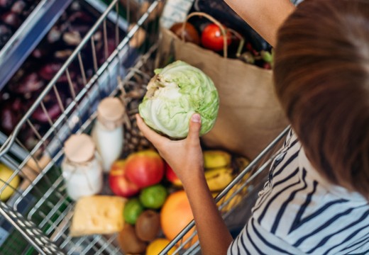 Supermarkt boodschappen doen op de camping